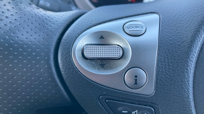 Nissan Juke 1.5 dCi N-Connecta 5dr Diesel Hatchback